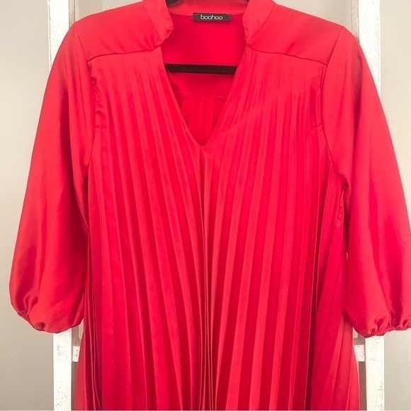 v neck pleaded satin midi dress​​​​​​​ - Picture 2 of 4